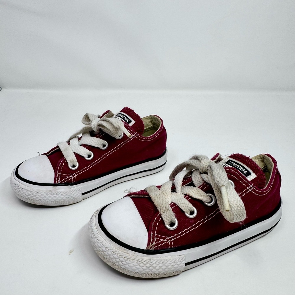 Converse Chuck Taylor Burgundy All Star Sneakers